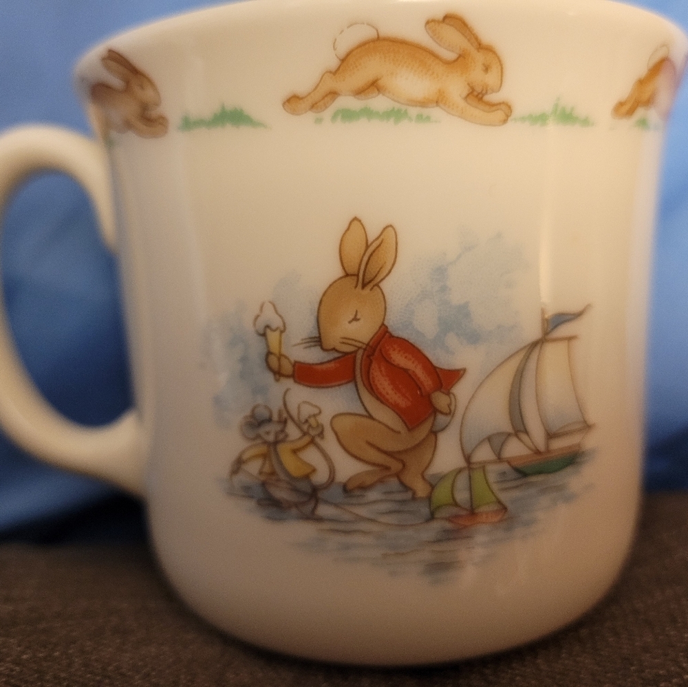 Royal Doulton Bunnykins Mug 1936 Beach Scene